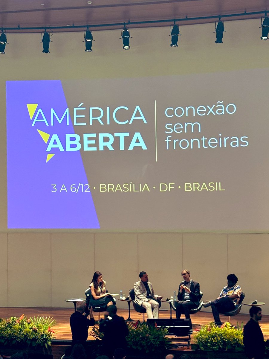 Alvaro Herrero (@alvarojherrero) on Twitter photo Great session on data collaboration at #AmericaAbierta. Always inspiring to listen to <a href="/sverhulst/">Stefaan G. Verhulst</a>. Great session on data collaboration at #AmericaAbierta. Always inspiring to listen to <a href="/sverhulst/">Stefaan G. Verhulst</a>.