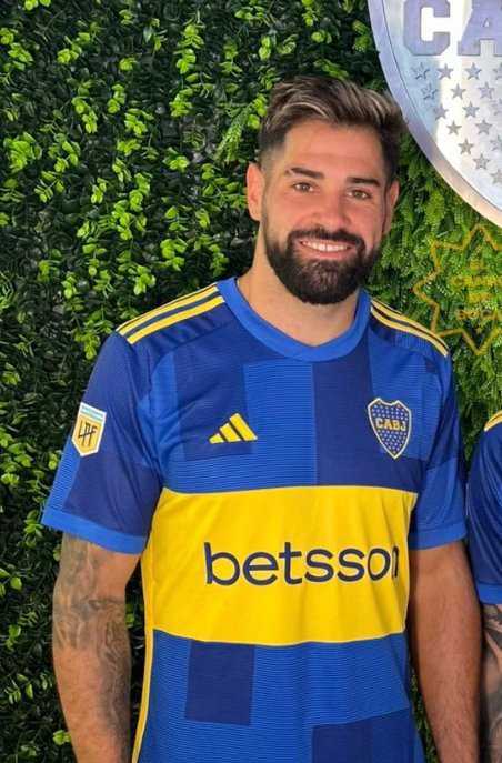 nachobjs9's tweet photo. @FCBayern @BocaJrsOficial SE TE VIENE LA NOCHE NEUER. https://t.co/FrhCmLC7dF