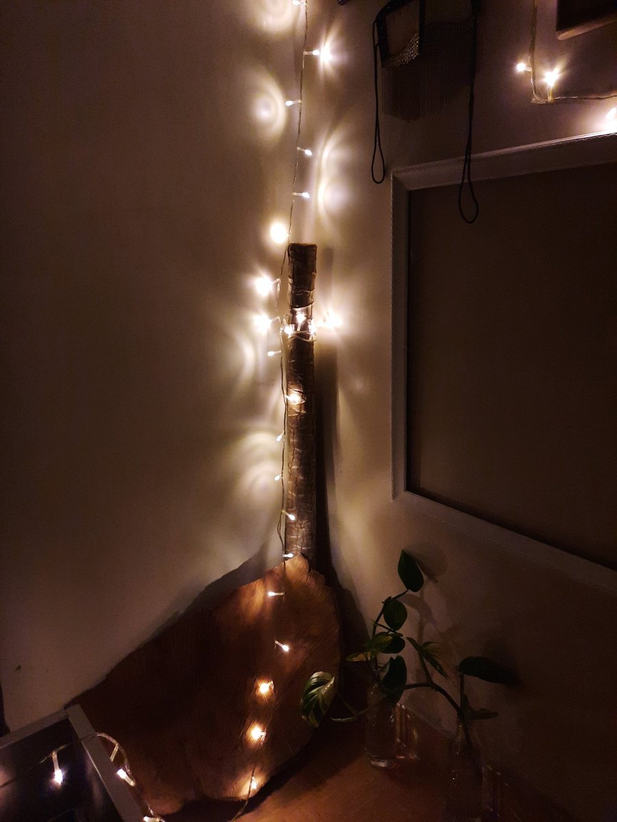 حریرا tweet media