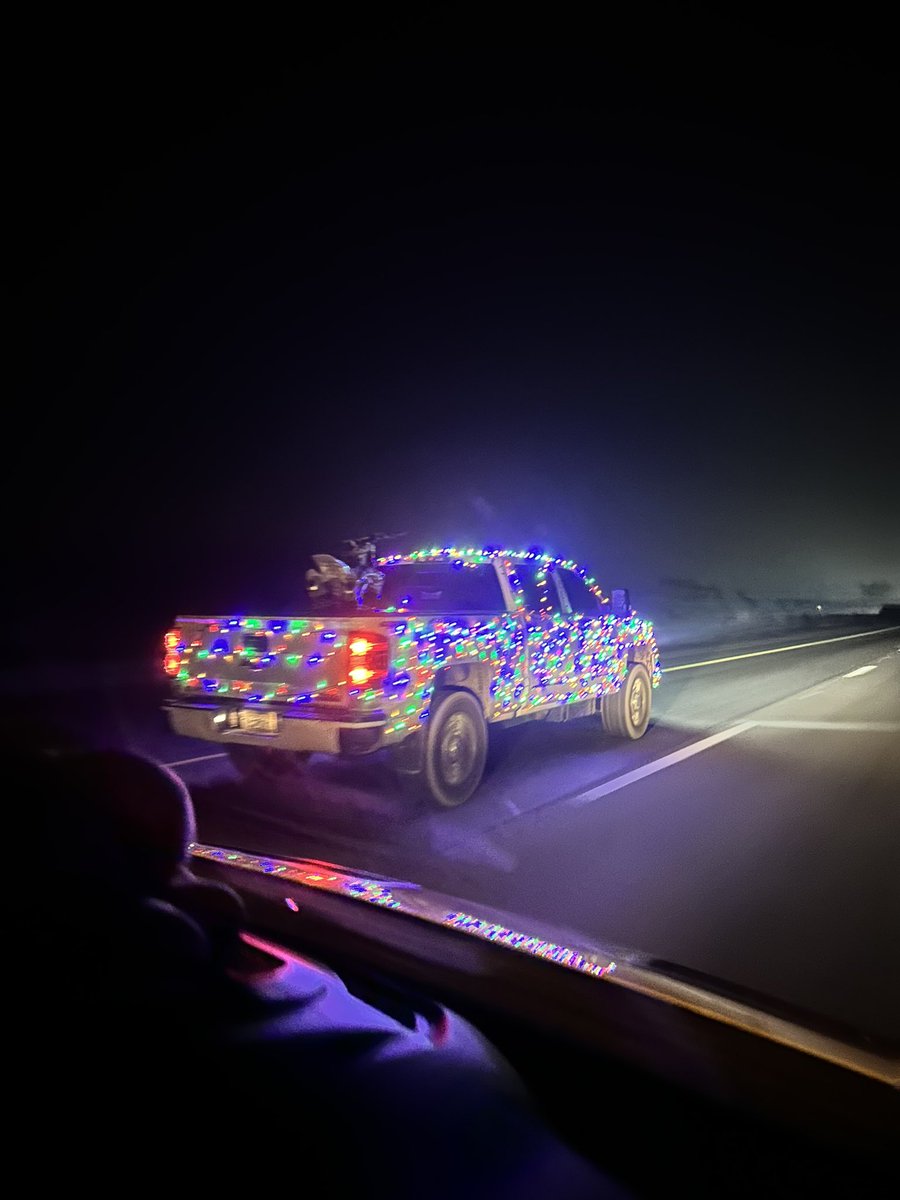 day 2 of tour we in santa cruz tonight‼️🤠 look at this truck i saw last night