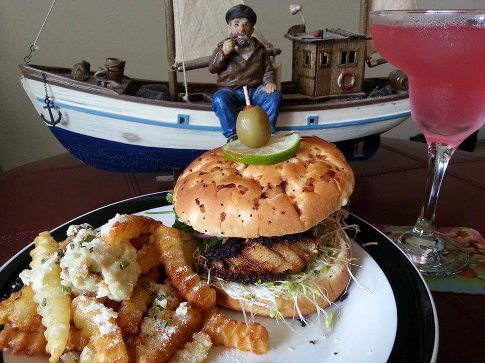 mamiof3kids's tweet photo. #ThrowbackThursday  
#Fishburger  .. https://t.co/00peyqiuZy