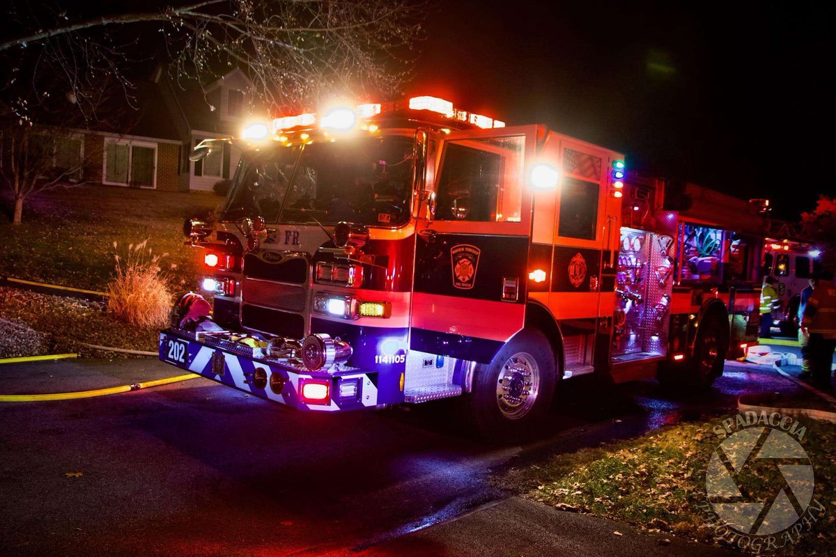 Yesterday evening, B-Shift E202 and Tanker 20 responded to an outbuilding fire in Penn Township, providing support for Manheim Fire Department. 

E202 arrived on the scene and made the initial fire attack and assisted with overhaul. 

📸: Spadaccia Photography

#MTFireRescue