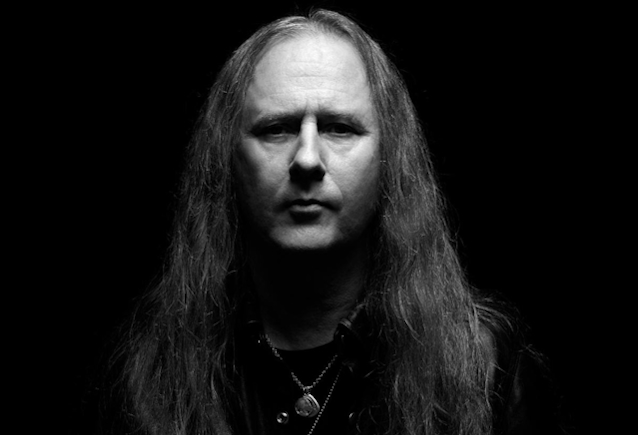 JERRY CANTRELL Launches 'I Want Blood' Spoken-Word Series With 'Vilified (Spoken Word)' blabbermouth.net/news/jerry-can…