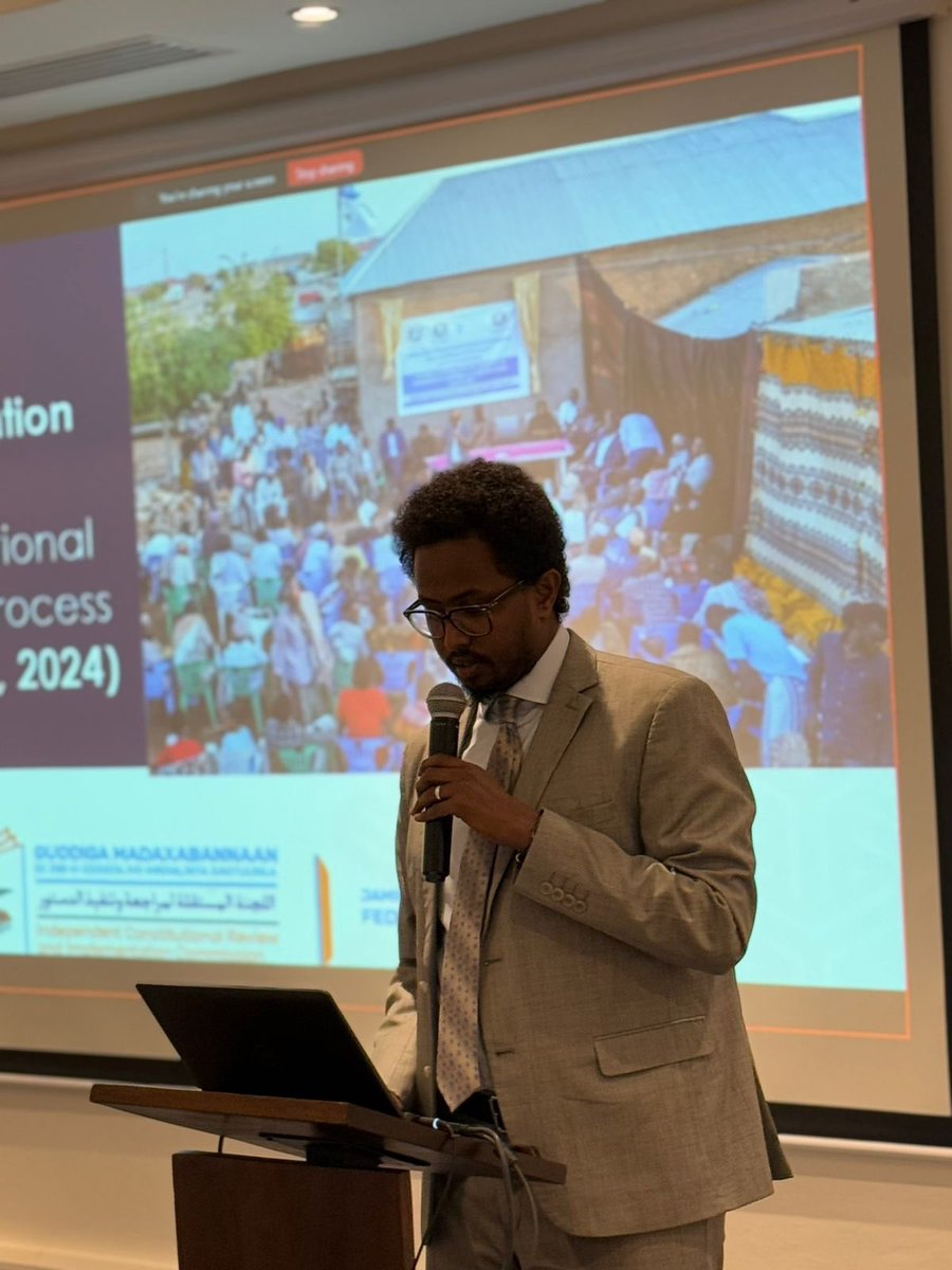 Great meeting with our international partners today! We talked about the awesome progress we've made on Somalia's constitution and how important it is to keep working together on the next chapters. Let us continue building a Somalia defined by peace, stability,&amp; unity.
<a href="/saedawke/">saedawke</a>