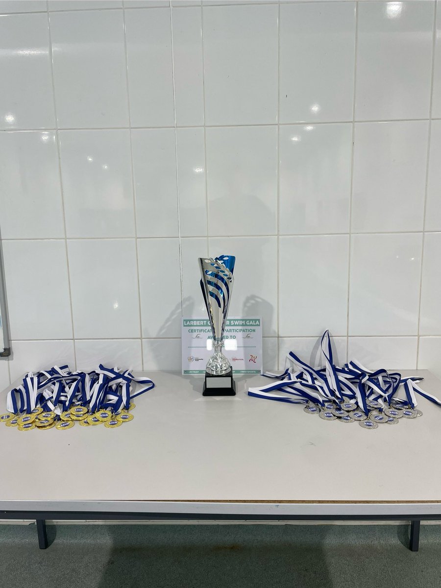 Brilliant morning for the P7 Larbert Cluster Swim Gala🏊🏼⭐️. All of the swimmers were superstars and the sportsmanship was fantastic with lots of cheering throughout. Thank you for being fab!🏆💙