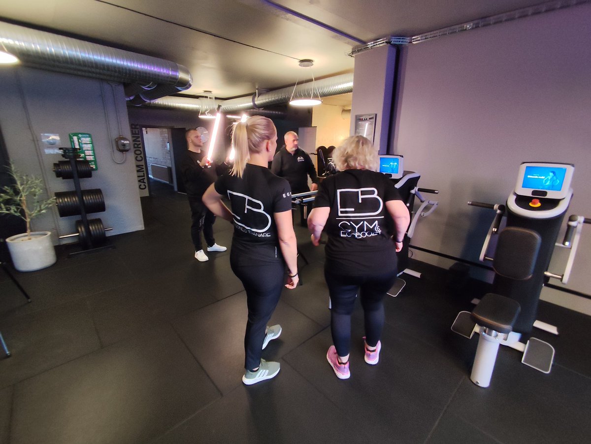 MezaVerdeProd's tweet photo. Vi har haft en fantastiskoch filmat en introduktionsfilm om deras E-gym!
Vi ser fram emot att visa er om den här innovativa teknologin. Stay tuned för mer.

#GymBoozt #EGym #Träning #Innovation #Fitness #Introduktionsfilm #Commercial #Fitness #Anderstorp #Marketing #Films https://t.co/p8xIsVKTQ0