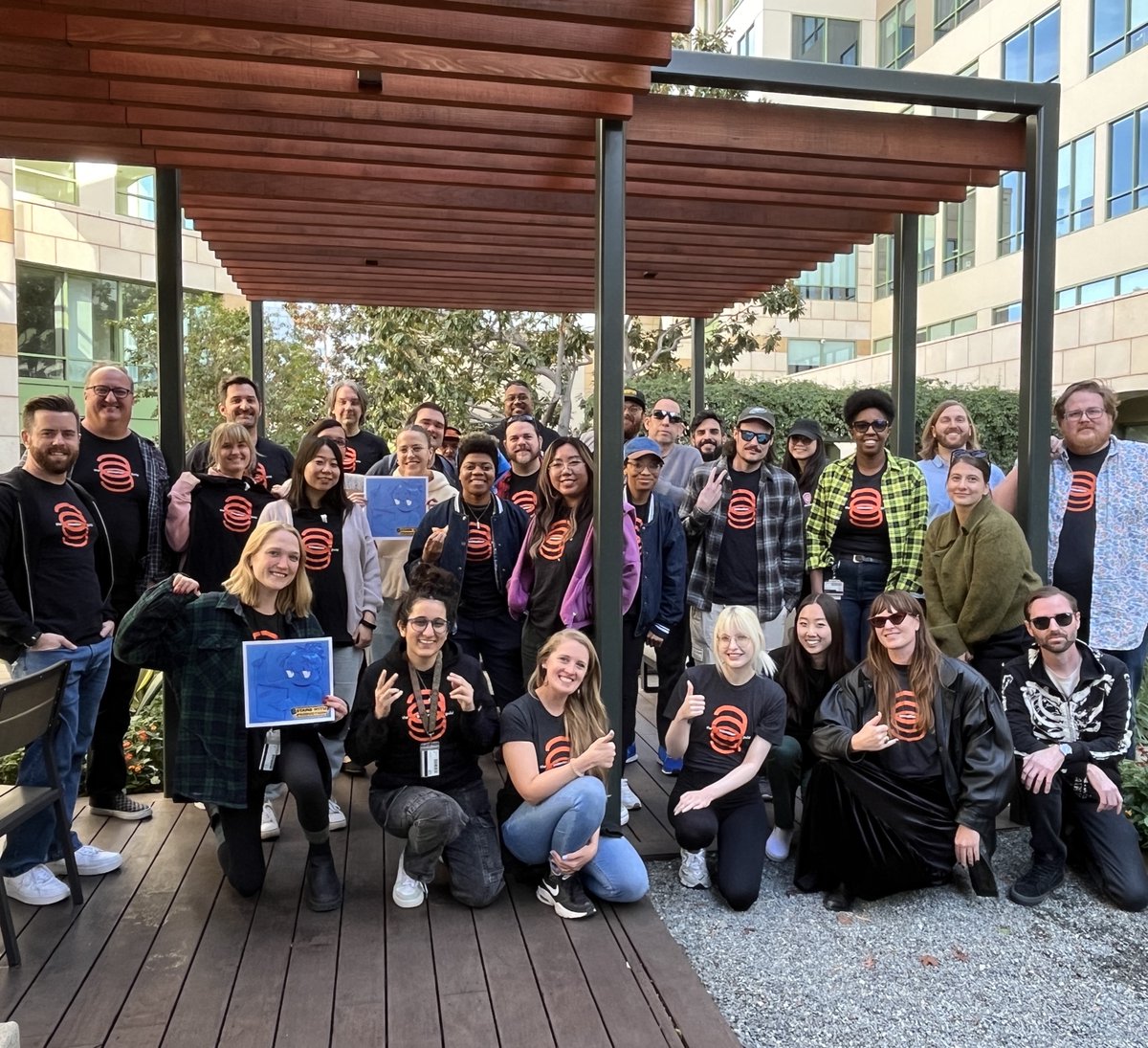 animationguild's tweet photo. With the support of editor &amp; artist union kin, a majority of production workers on King of the Hill delivered a petition to their Line Producer demanding additional progress on their top priorities. Let's show them TAG support as they go into negotiations today! #ProductionStrong https://t.co/pAVU1Fgxjk