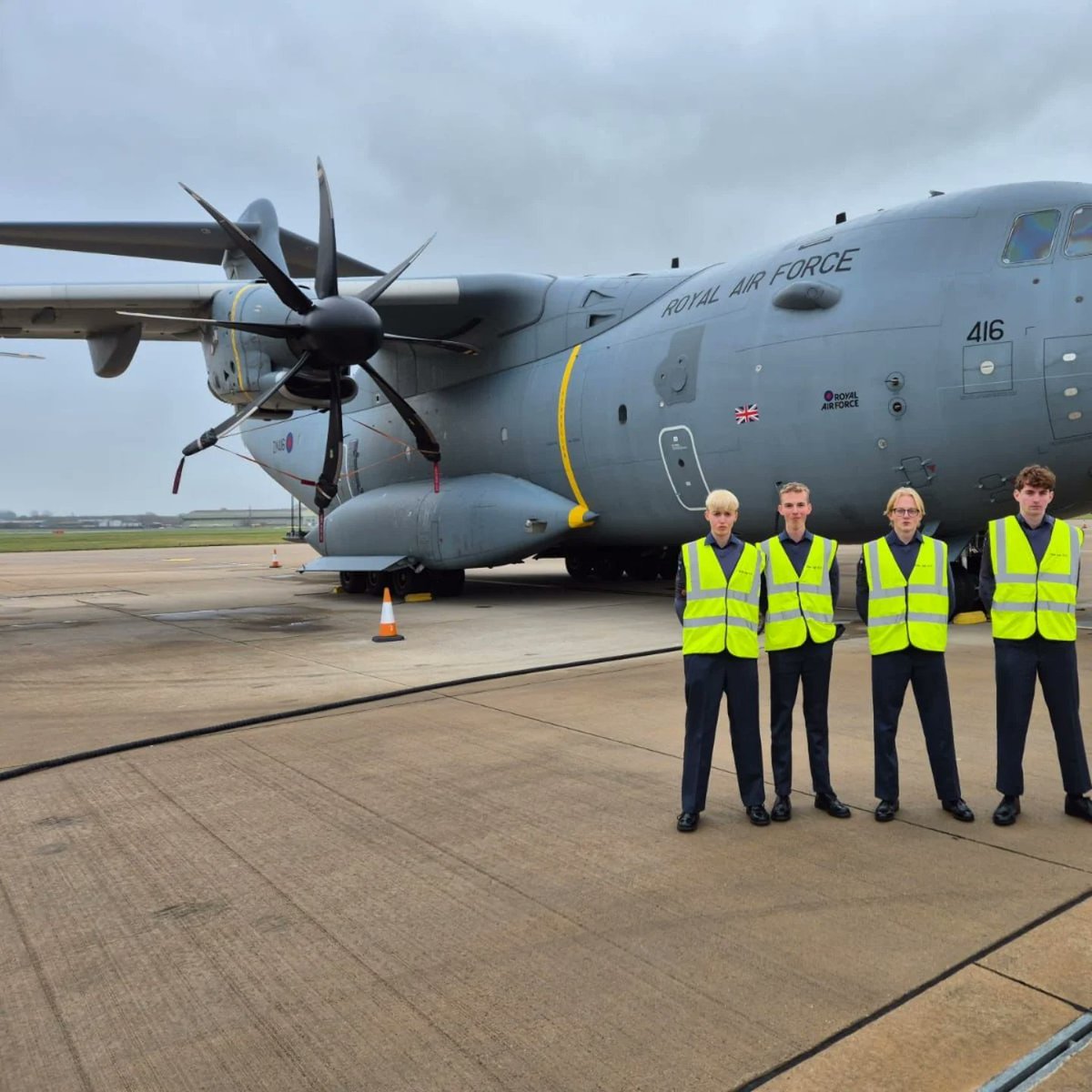 2204squadronatc's tweet photo. Wednesday saw a contingent of four cadets from 2204 squadron travel to Brize Norton to experience life on an RAF base. It was an incredible action-packed day with tours around the A400M Altas and C17 Globemaster, as well as a visit to the station fire department! https://t.co/WrzGWfafNU