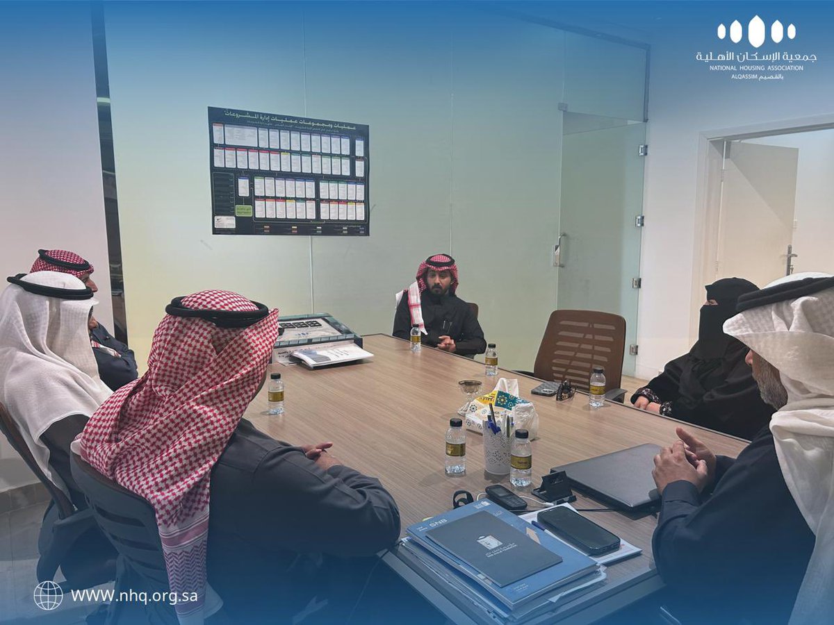 NHQsaudi's tweet photo. سُعدنا في جمعية الإسكان الأهلية بالقصيم 

بالتشرف بإستضافة جمعية نوارة للترميم اتمام بمنطقة الرياض @EtmamOrg وجمعية الدعم السكني بمحافظة عقلة الصقور 

في زيارة تهدف إلى تبادل الخبرات واستعراض أوجه التعاون والتكامل لخدمة أهالينا الاشد حاجه للمسكن.
.
.
#حلم_نبنيه #حياة_كريمة https://t.co/NCNW9Rqpa3