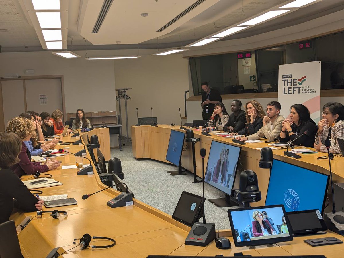 📣Nos hemos reunido con los Eurodiputados de <a href="/Europarl_ES/">Parlamento Europeo en España</a>  para reafirmar su apoyo incondicional con la #ILPRegularizacion 
<a href="/jalloul_hana/">Hana Jalloul Muro</a> se comprometió a colaborar con el trabajo de la Unidad Móvil de #RegularizacionYa en #Valencia para los afectados de la DANA.
