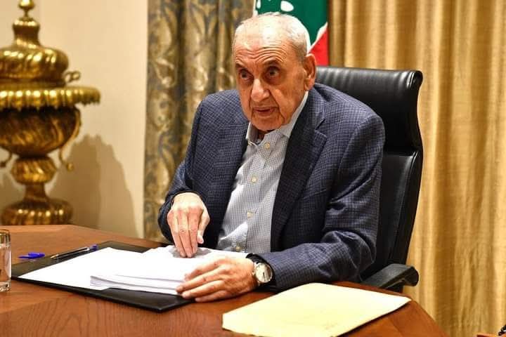 قال كيف ما رحنا 
وبقينا حدك كيف 
قلنالهن نحنا 
ما مننشرى برغيف❤️