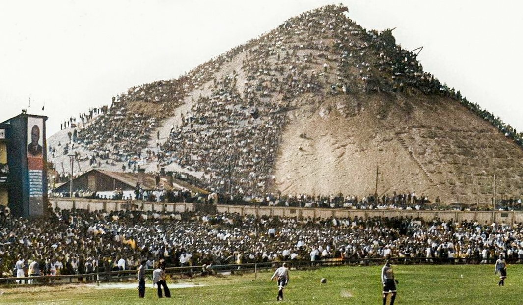 Зрители на футбольном матче донецкого Шахтёра 30-е годы #шахтёр_донецк #шахтар_донецьк