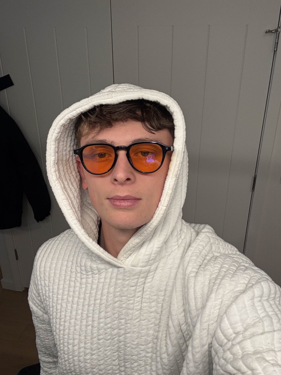 medialabsteam's tweet photo. NATE IS MAKING MORE $ THAN HIS COLLEGE PROFESSORS POSTING TIKTOK SHOP VIDEOS 

Nate is 20 year old college student who started posting TikTok Shop videos  a few weeks ago and is already making really good money

He tried dropshipping, day trading, and crypto but had no luck making money online till now 

LETS GO NATE 

If you want to start making money online comment "$"