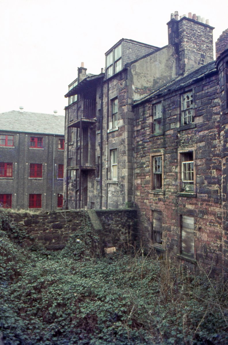 InverclydeHN's tweet photo. Pics of the day number 1714, Inverkip St rear, Greenock, 1974/68. Sandy Kennedy Collection ©McLean Museum https://t.co/i9V8KXOkSm