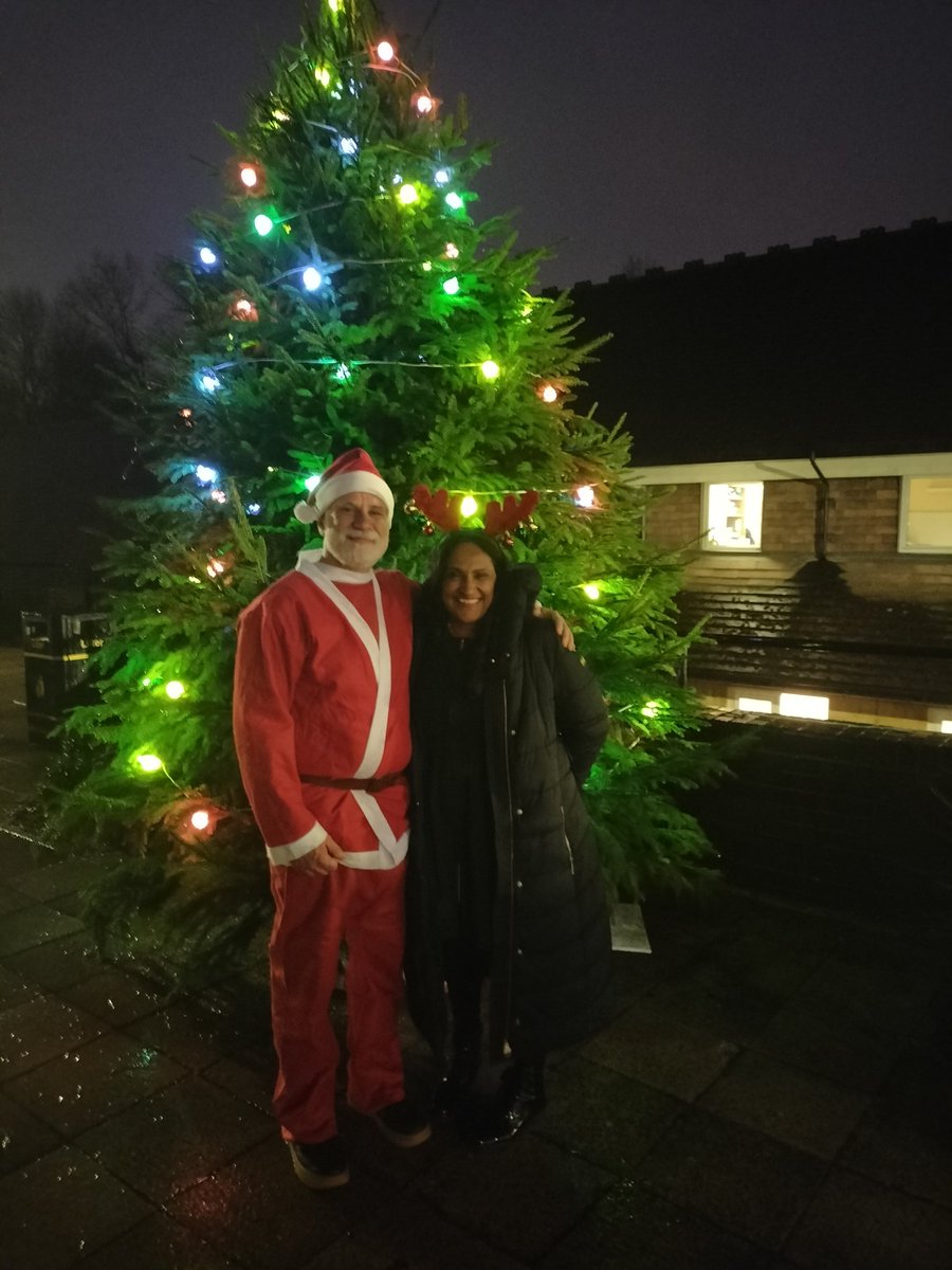 Phil Wilson MSc, LLB (Hons), RGN, RN Child (@ph_wilson1) on Twitter photo Father Christmas <a href="/DanOMara9/">Dan OβMara</a>, and the <a href="/BWC_NHS/">BWC NHS Trust</a> Chief Nursing and Midwifery Officer <a href="/daljitathwal/">Daljit ਦਲΰ¨ΰ©ΰ¨€ ππRGN RSCN RHV MBA Hon.Doc</a> switch on the Parkview Christmas Lights 2024. Wonderful evening with our children and young people. Father Christmas <a href="/DanOMara9/">Dan OβMara</a>, and the <a href="/BWC_NHS/">BWC NHS Trust</a> Chief Nursing and Midwifery Officer <a href="/daljitathwal/">Daljit ਦਲΰ¨ΰ©ΰ¨€ ππRGN RSCN RHV MBA Hon.Doc</a> switch on the Parkview Christmas Lights 2024. Wonderful evening with our children and young people.