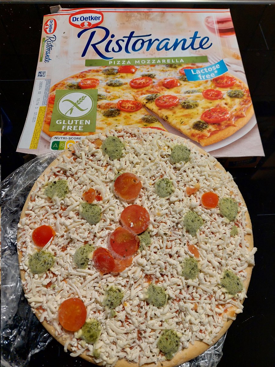 Belly Button tweet media