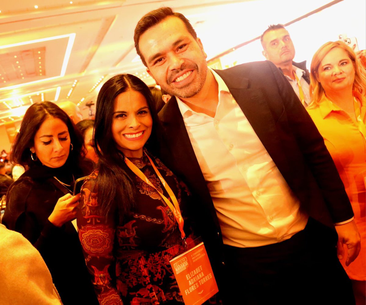 Adriana Flores tweet media