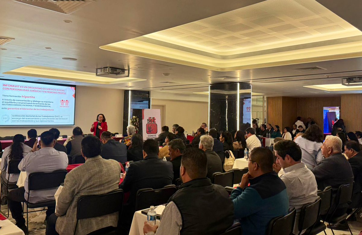primeroelobrero's tweet photo. En representación del Sector Obrero de @infonavit, asistimos al XXVI Pleno Nacional del @STIRTTnacional, donde pudimos hablar sobre la posición del Sector sobre #elinfonavitquequeremos las y los trabajadores de cara al nuevo gobierno.

Agradecemos a @francontrerasv , SG #STIRTT,  la invitación y el espacio para poder hablar sobre el trabajo que esta Dirección realiza diariamente en favor de las y los derechohabientes del Instituto. 

#PrimeroElObrero #DST #Infonavit