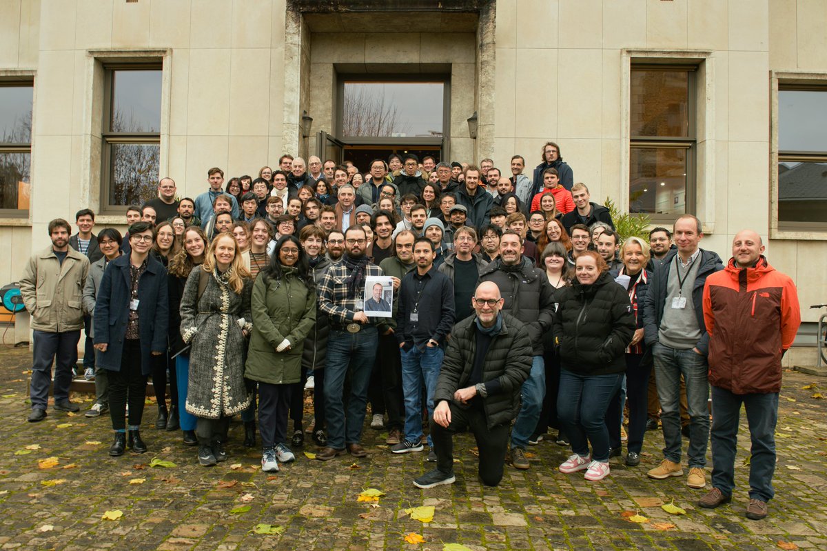 OdaSriram's tweet photo. 40th IAP symposium on unveiling early galaxies and supermassive black holes by the JWST telescope. It is wonderful to take part in this symposium and meeting leading experts in the galaxy formation theory. https://t.co/SeRcRHWmqA