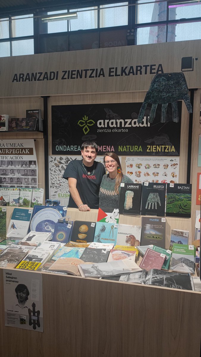 ionemloea's tweet photo. Ondarea, Oroimena, Natura, Zientzia ikertu eta hauek guztiak hedatzea ardatz, ezinbestekoa horretarako eta gehiagorako @durangokoazoka , hurrengo egunetan ere Artekale 42n egongo gara @aranzadi @suberri https://t.co/iEsVDZoLXU