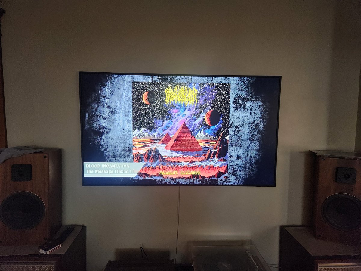 AnalogStoreIA's tweet photo. Concert time. https://t.co/DoOTMvMAbB