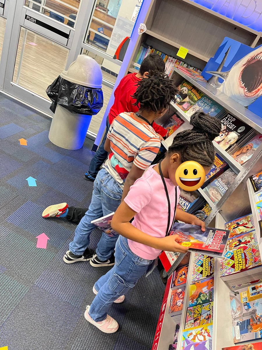jrmickish's tweet photo. The 3rd-5th graders @ForestLnAcademy were given the opportunity to shop the book fair thanks to the generosity of @Fidelity and the help of @texashealth Communities of Hope!  We have some happy readers!
#FLABetterTogether 
#RISDBeTheOne
#ReadersAreLeaders https://t.co/bcz5Y6aOHH