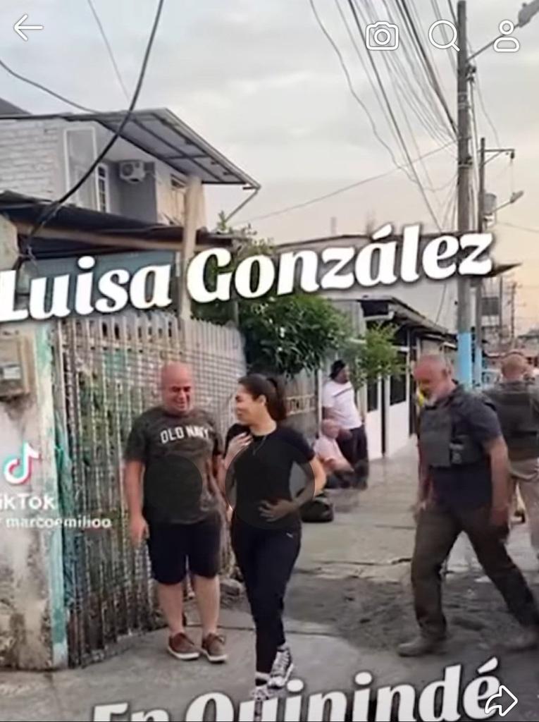 Eduradoblock's tweet photo. Seguridad privada de la misma empresa española que atiende a Garganta Profunda.
10 mil dólares al mes.
#EnQueTrabajasLuisaGonzales https://t.co/5oOeU3HVTu