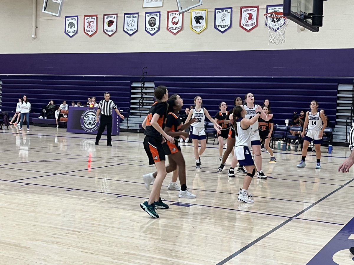 Results from 8th Grade Girls Basketball vs Bonner Springs:

JV
LMS- 32
Bonner- 27

Varsity
LMS- 43
Bonner- 18