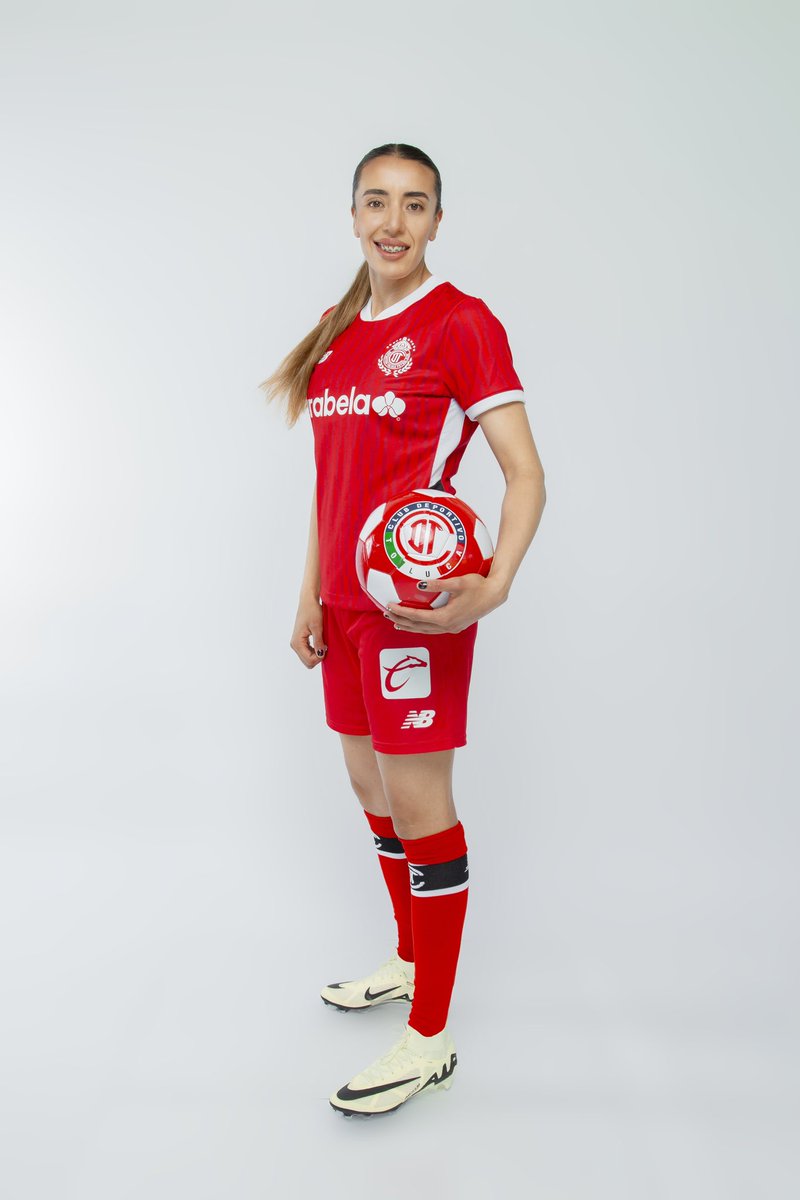 MichGonMer's tweet photo. Querido Deportivo Toluca. 

Ha sido para mí un honor representar a las Diablas Rojas.

Agradezco infinitamente a la directiva, cuerpo técnico y a toda la afición por su apoyo incondicional.

Les deseo todo el éxito, con cariño;

Mich Gonz5lez. https://t.co/iSoWK1YP4d