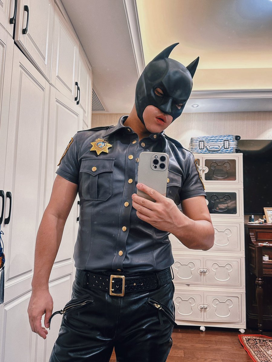 今天的蝙蝠侠飞到了深圳