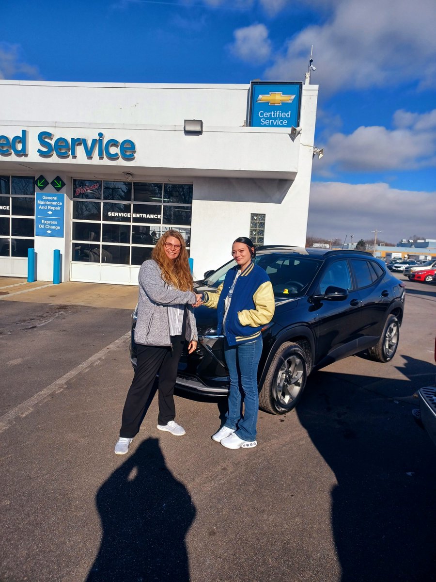 🎉 Congratulations, Kailie Nine! 
A big thank you for choosing Gates Chevy World for your new 2025 Chevy Trax! 🚗✨ We’re thrilled you worked with our amazing saleswoman Destini Stone to find the perfect vehicle.