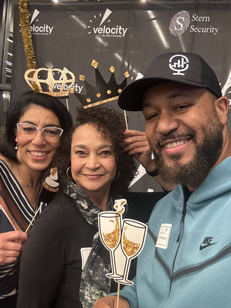 ttcreativegroup's tweet image. Celebrating 10 incredible years with our great friends at @Stern_Security! 🎉✨ It’s been amazing to watch their dedication and expertise shape the cybersecurity landscape. Cheers to a decade of success and many more to come! 💙🛡️ #SternSecurity #10YearAnniversary #CyberSecurity