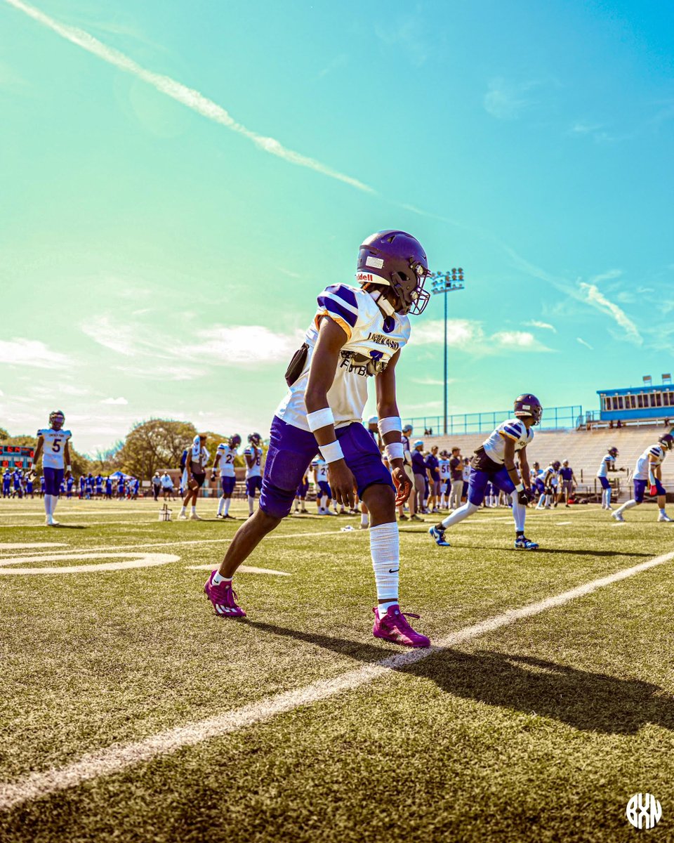 Career/Season stats
Over 1800 yards receiving
29 Touchdowns
3x All conference

Season stats
681 yards receiving yards
812 All purpose yards
8 Touchdowns
All conference
Still Looking for an opportunity!
hudl.com/profile/167475…