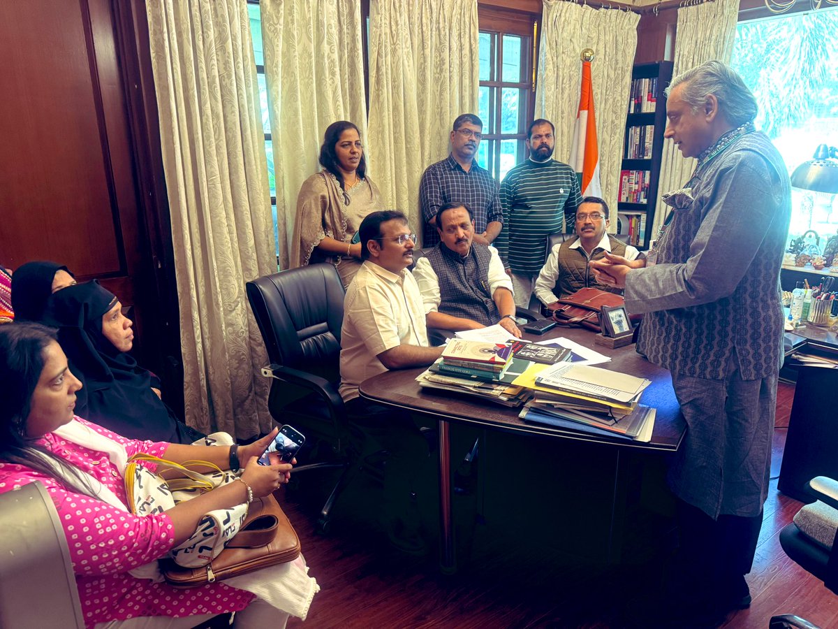 ShashiTharoor's tweet photo. Met with a delegation of the relatives of Indian prisoners incarcerated abroad, who had come to me through the good offices of Kozhikode MP @mkraghavaninc. They submitted a petition seeking the implementation of the Exchange of Prisoners Agreement that India has concluded with 31 countries and urged that its provisions be invoked to bring their relatives home. I undertook to forward this petition to the authorities for appropriate necessary action.