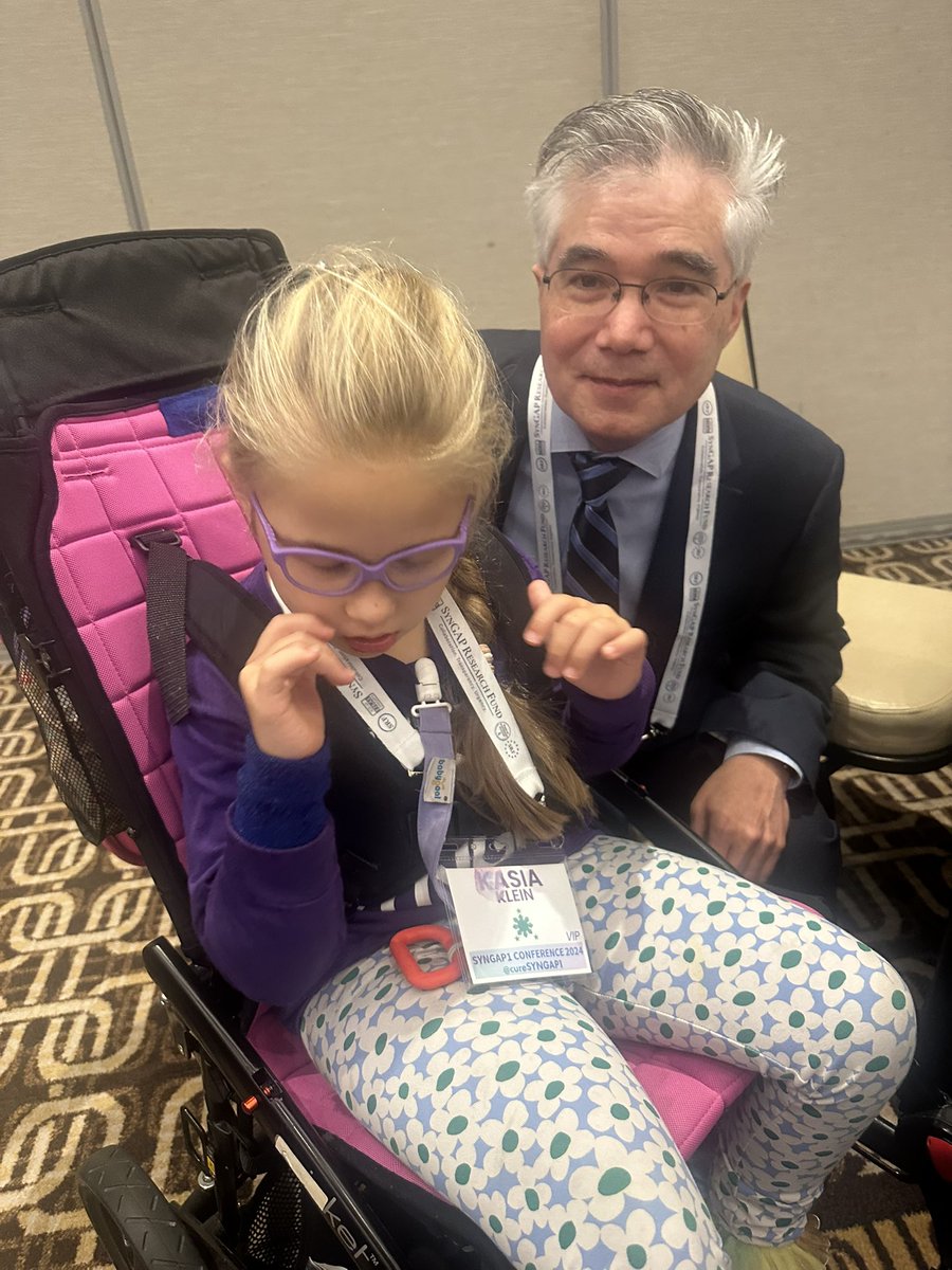 beatasyngap1's tweet photo. Some people are impressed by movie stars, I am impressed by science stars! Thank you Dr. Christoper Lee-Messer of Stanford university for chatting with us over lunch @cureSYNGAP1 #syngap1conf we are intrigued and interested in your work on repurposed drug to help our Kasia. https://t.co/HSO4v6kCgJ