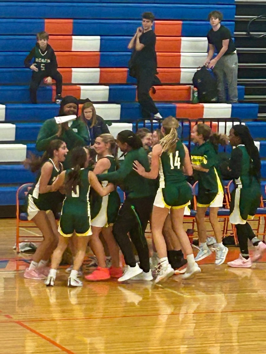 Congratulations to our Lady Seahawks for their win tonight! 💚⭐️