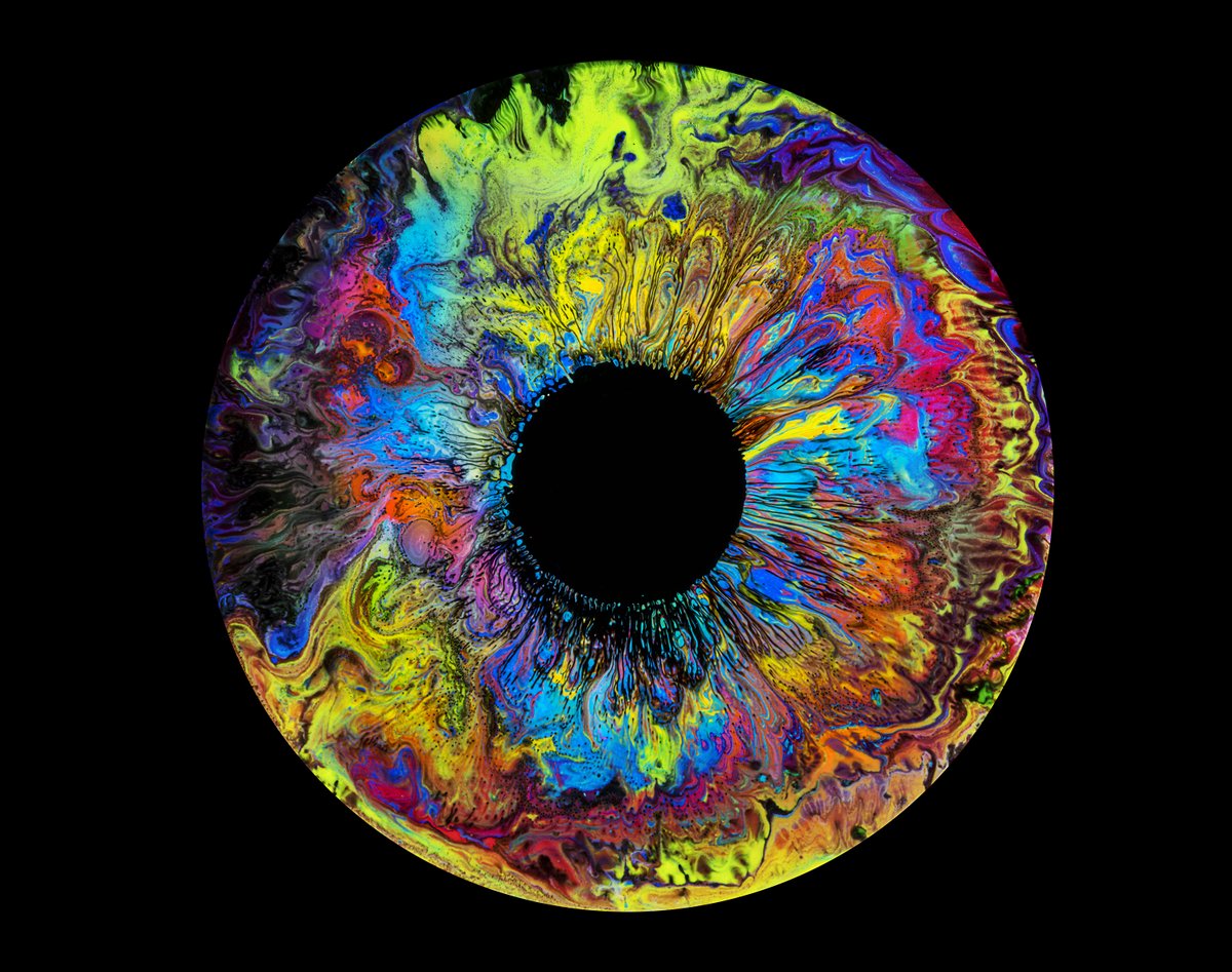 Can you believe this is a photo?

Can you guess how this was done?

<a href="/UVioletArt/">Haematopoiesis by RUBEN®</a>