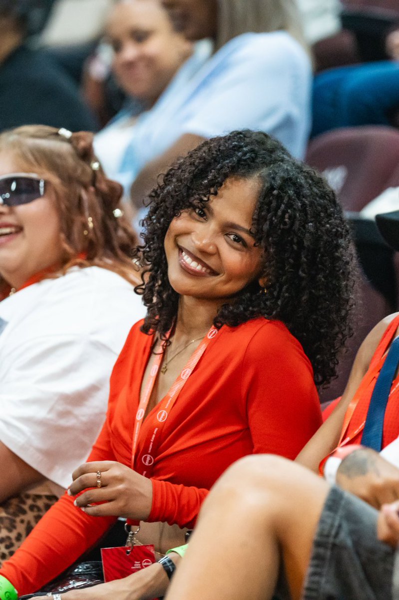 AbsaSouthAfrica's tweet photo. We’re live at the @Tyllaaaaaaa concert where the Queen of Popiano is taking the crowds by storm! What a privilege to be able to treat our guests like the VIPs they are and to host them at this superstar's homecoming concert.
#InMyStoryTyla #TylaXAbsa #YourStoryMatters #Tyla https://t.co/yN3pFngeCx
