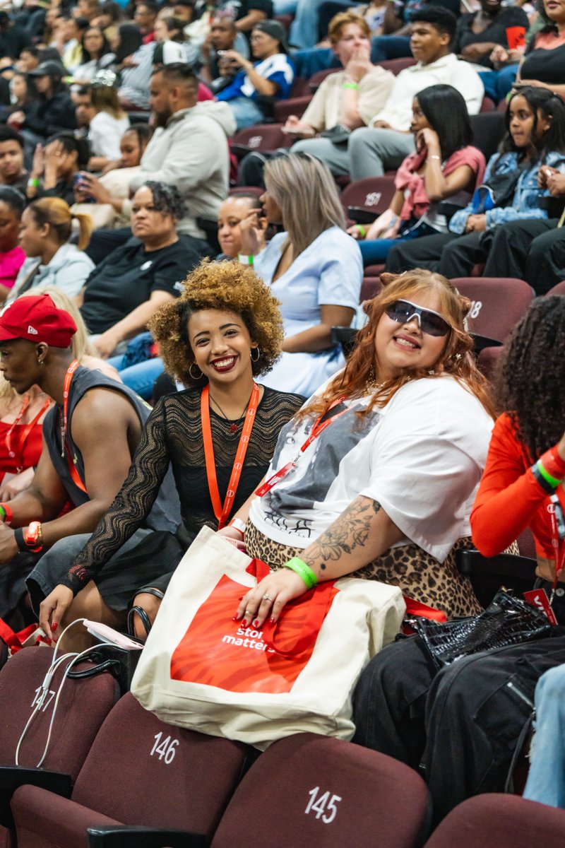AbsaSouthAfrica's tweet photo. We’re live at the @Tyllaaaaaaa concert where the Queen of Popiano is taking the crowds by storm! What a privilege to be able to treat our guests like the VIPs they are and to host them at this superstar's homecoming concert.
#InMyStoryTyla #TylaXAbsa #YourStoryMatters #Tyla https://t.co/yN3pFngeCx