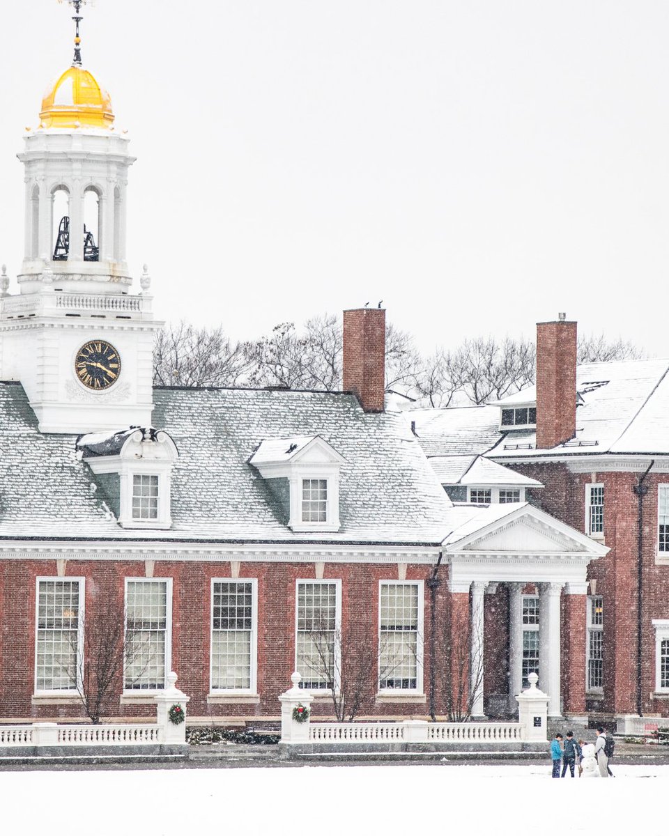 GrotonSchool's tweet photo. Students returned to campus for the first day of winter term greeted by snow and holiday decorations. https://t.co/89K5h1gnsH