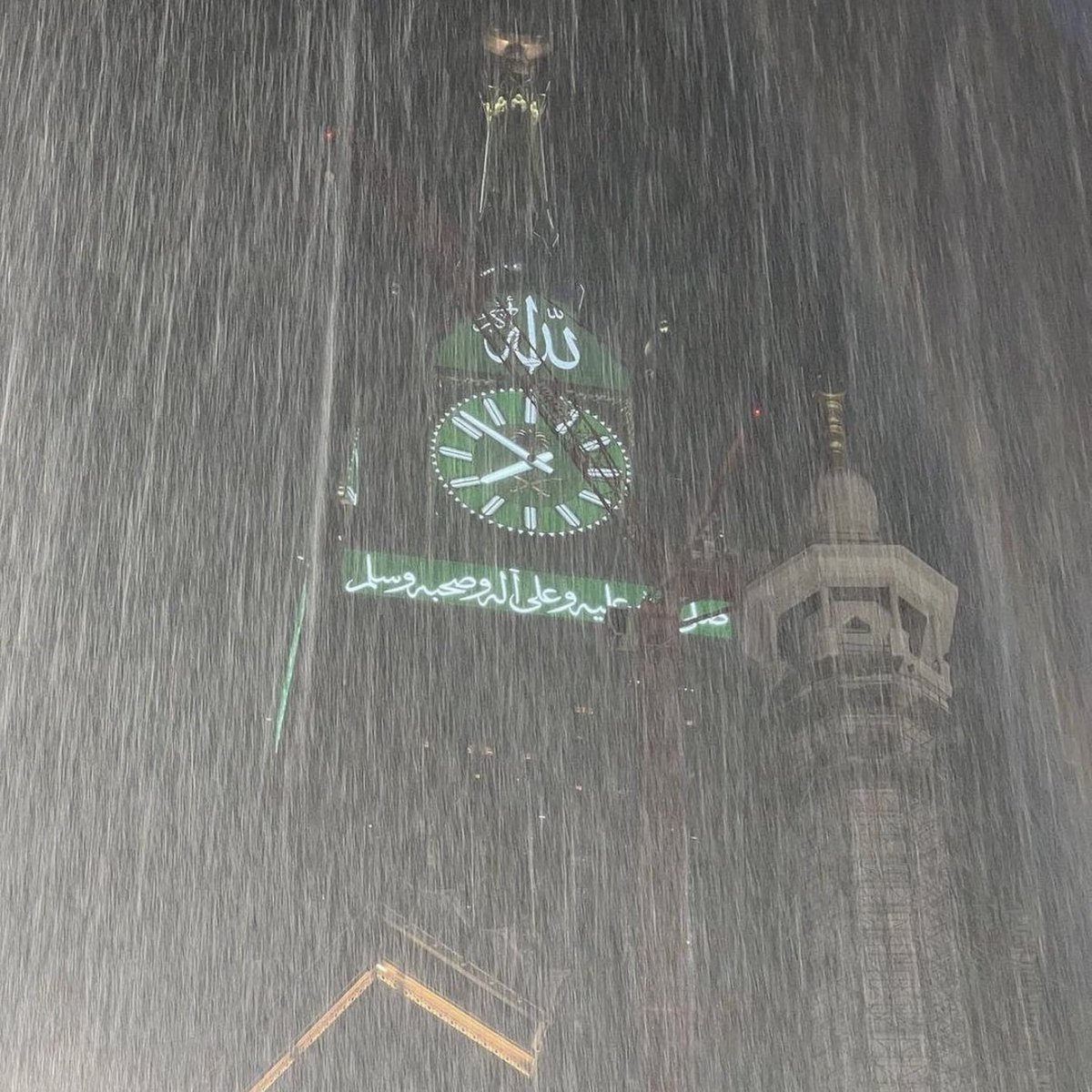 _iilvel's tweet photo. ياربّ والله أمنيتي بسيطه 
 أبي عمره والمطر يصب كذا https://t.co/hUjVkJ4fYi