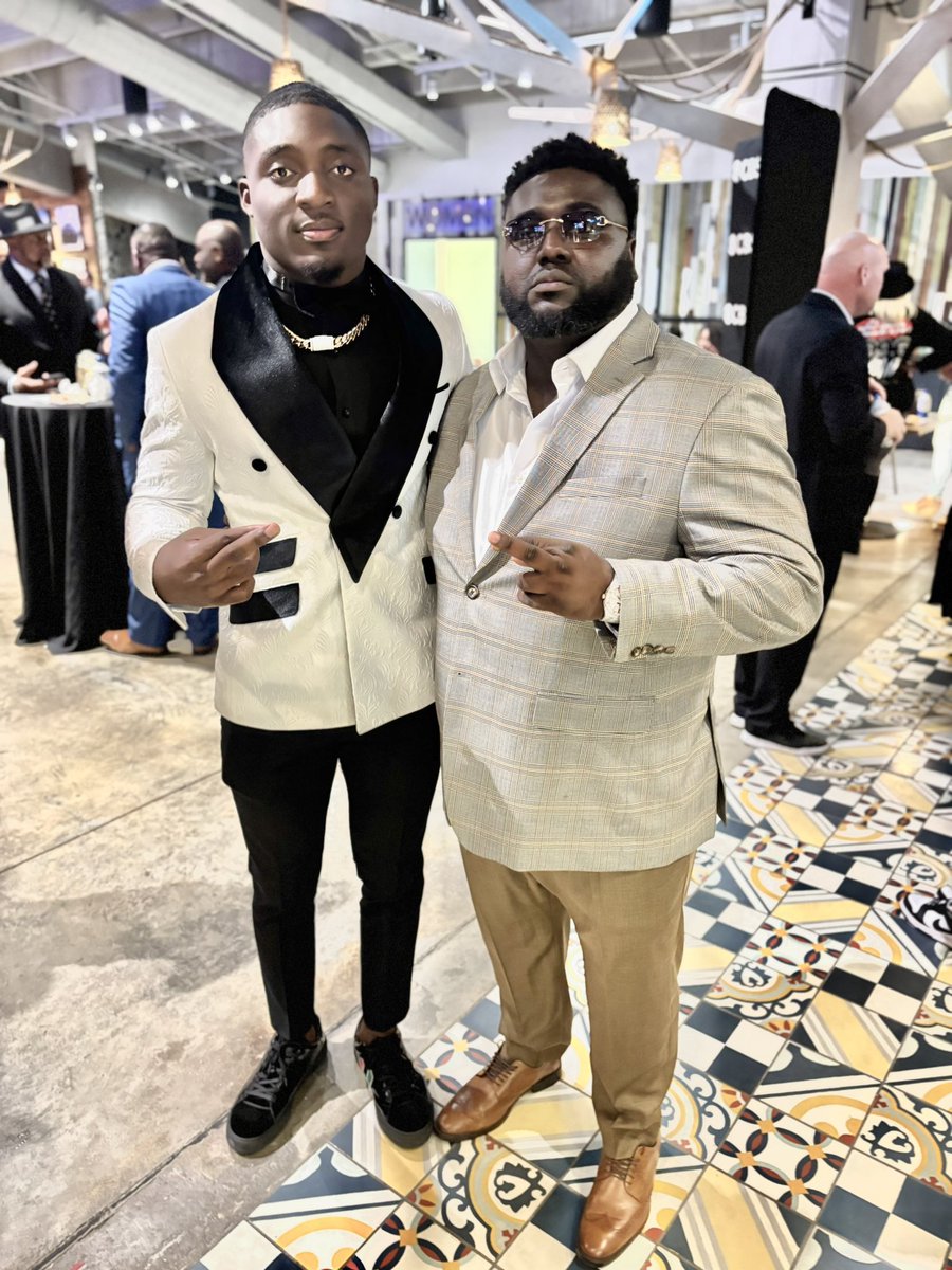 CoachJube's tweet photo. The Rockets Were In The House and Well Represented!! Congratulations Ezekiel Marcelin @_ezekielmarcelinjr_ on becoming a 2024 Finalist For The CBS4 Nat Moore Trophy. You’ve Made Your Family, Team, and Community Proud! #NeighborhoodHeroes #NoFreeRings #CheezItMan #BlokHead https://t.co/Tc1VY9U6Bu