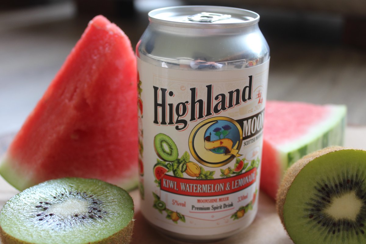 HighlandMoon's tweet photo. Mix up some holiday cheer with our Kiwi Watermelon Lemonade Moonshine Mixer! 🎄🥝🍉 Perfect for festive cocktails that bring vibrant green and red to your winter celebrations.

Cheers to cozy nights and delicious sips! https://t.co/nD8LvXthkQ