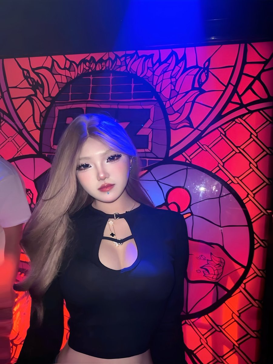 yaobb_7's tweet photo. 🖤 https://t.co/Y0cKmx423c