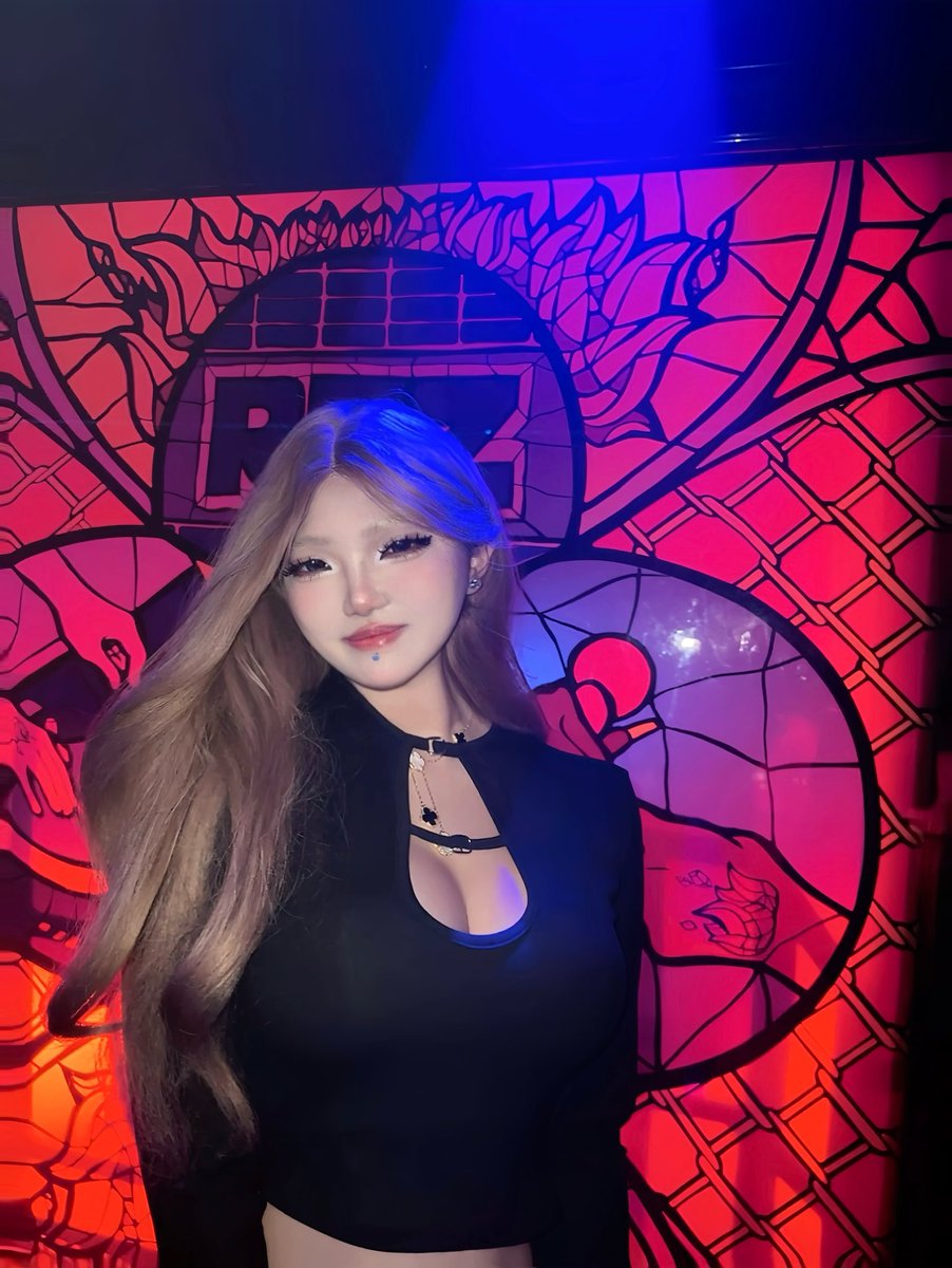 yaobb_7's tweet photo. 🖤 https://t.co/Y0cKmx423c