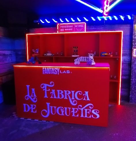 ReporteLobby's tweet photo. Presentación de la experiencia inmersiva navideña de @fantasylaab

El recorrido dura 64 minutos y estará disponible a partir del 6 de diciembre en el sótano 2 de @metropolipatrio 

#Turismo https://t.co/9fOJ01lo0K