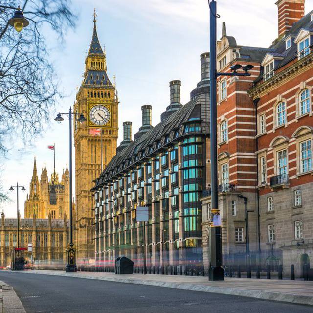 John_T_Rayevsky's tweet photo. London #London https://t.co/isZQ3bOpyQ