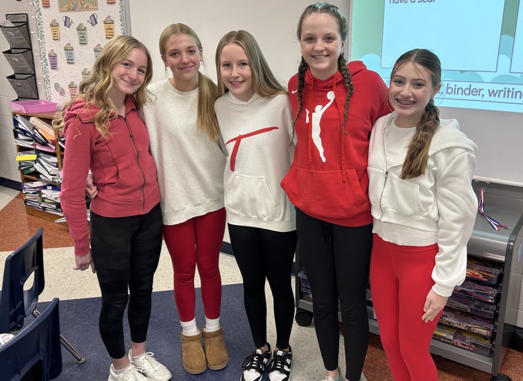 dmsbluejays's tweet photo. Candy Cane Couture kicked off the 12 days of holiday cheer. Tomorrow, all we want for the holidays is a Chiefs win, so students should wear their favorite Chiefs gear! #DMSLeads #DMSUnderConstruction #ShareTheGoodLPS https://t.co/7P9q46iupJ