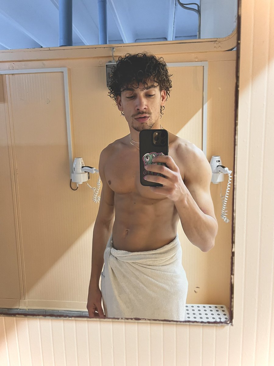 TurciFabio's tweet photo. GO SUB, IT’S FREE MONTH

https://t.co/XoIEEhwXUm 🩵🩵 #of #hotguys #ofmodels #ofmen #fitmotivation https://t.co/J9hmuJsfRr