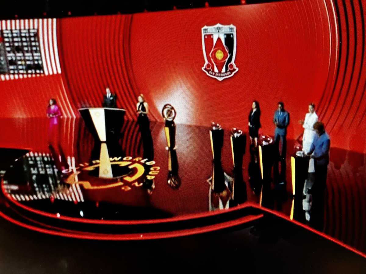 redswonder10's tweet photo. 世界40億のサッカーファンへ

#URAWAREDS 
#urawa
#jleague
#cwc https://t.co/MqZRgGJIhL